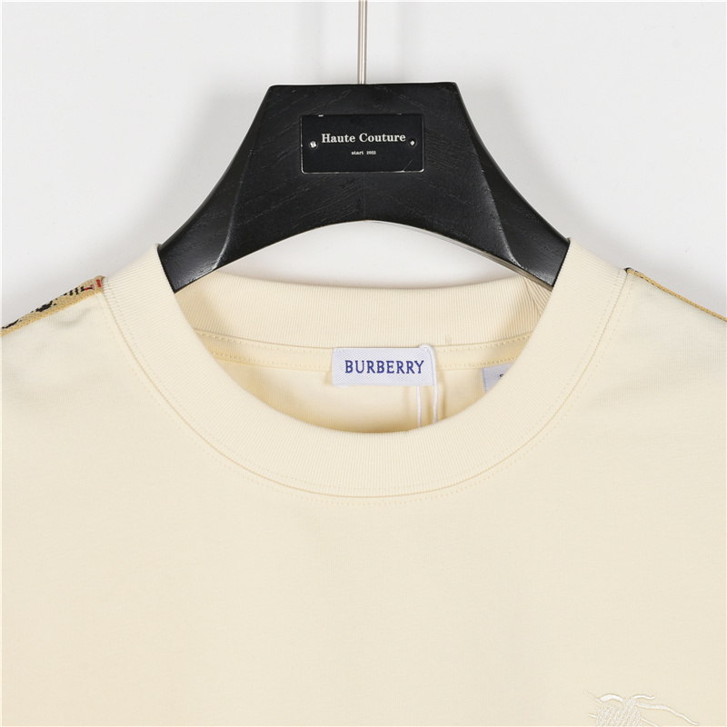 T-shirt Burberry com Detalhe Vintage Check