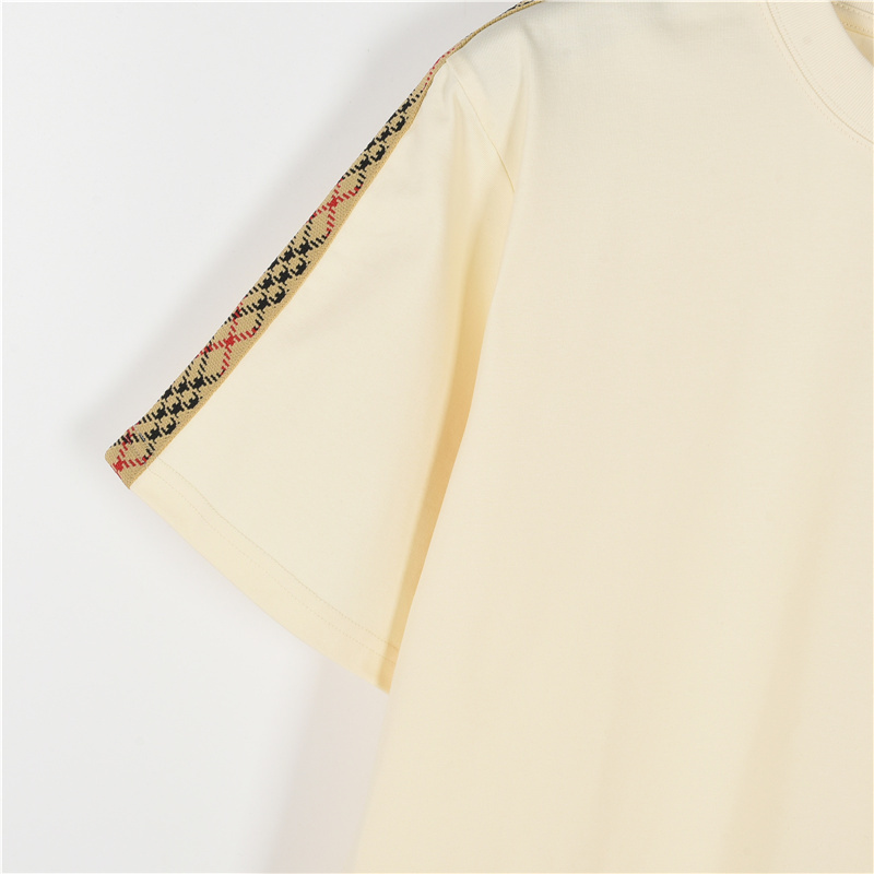 T-shirt Burberry com Detalhe Vintage Check