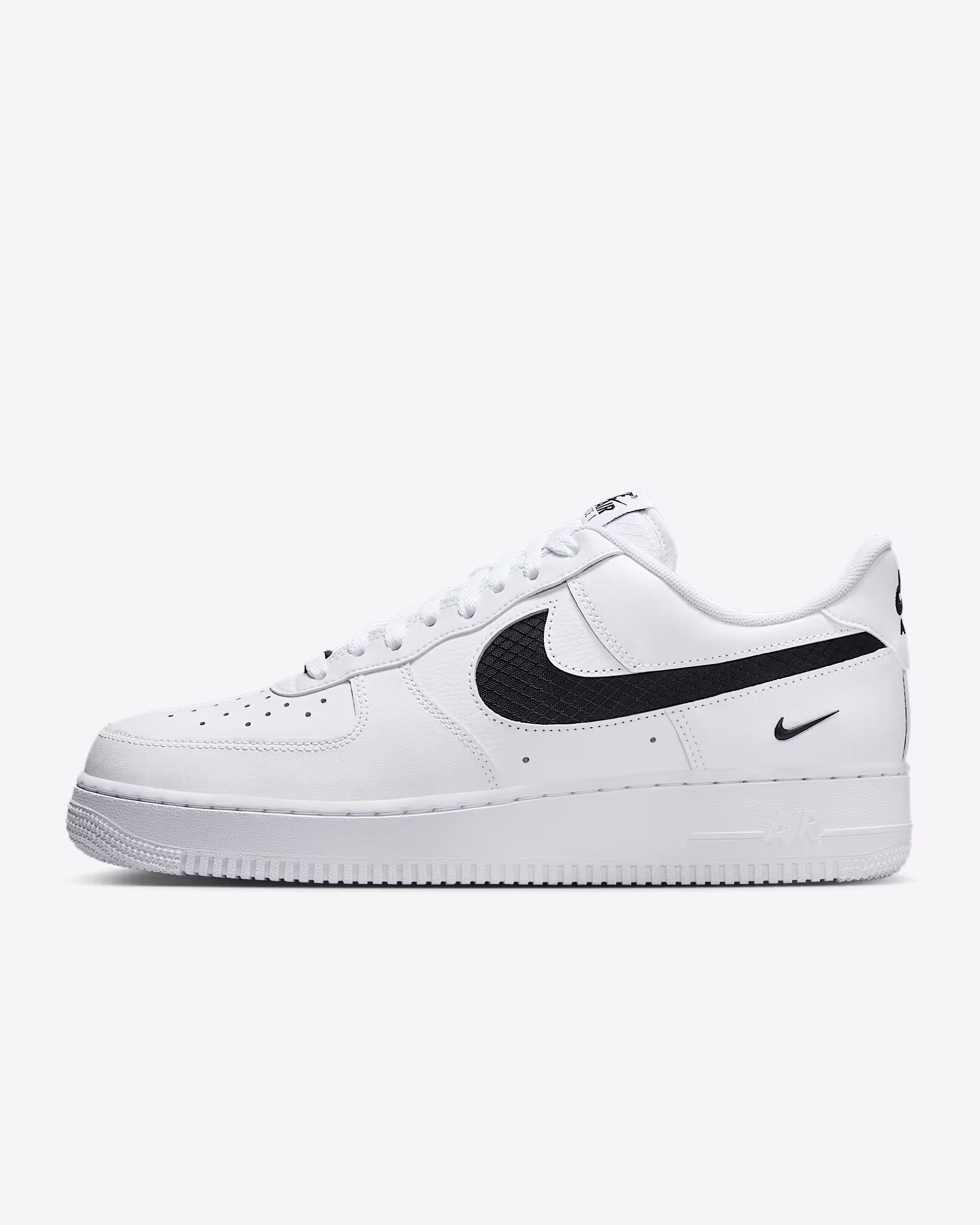 Nike Air Force 1 07 LV8